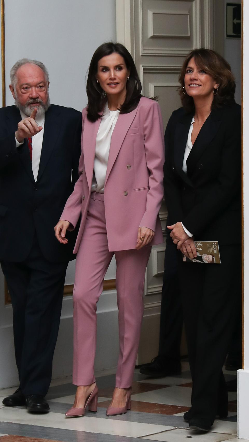 Letizia ha visitado la exposición La otra Corte. Mujeres de la Casa de Austria en los Monasterios Reales de las Descalzas y la Encarnación.