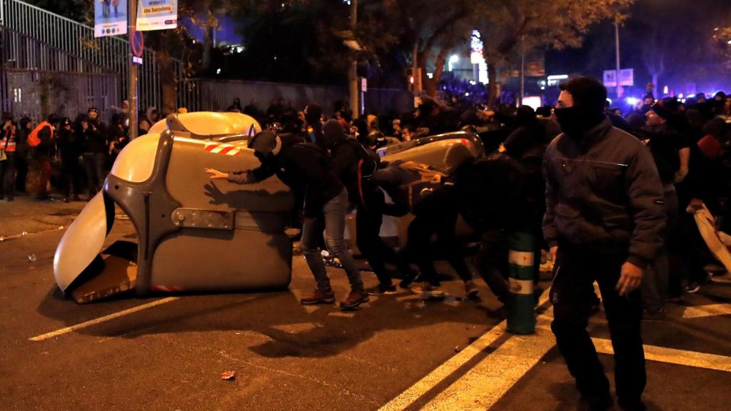 Incidentes en los aledaños del Camp Nou durante El Clásico