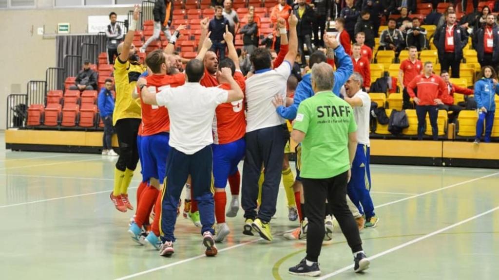 La selección española de fútbol sala para Sordos, tras ganar el Campeonato del Mundo