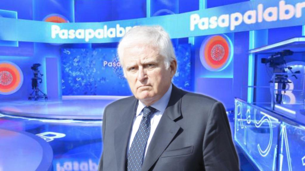 Paolo Vasile en montaje JALEOS junto al plató de 'Pasapalabra'.