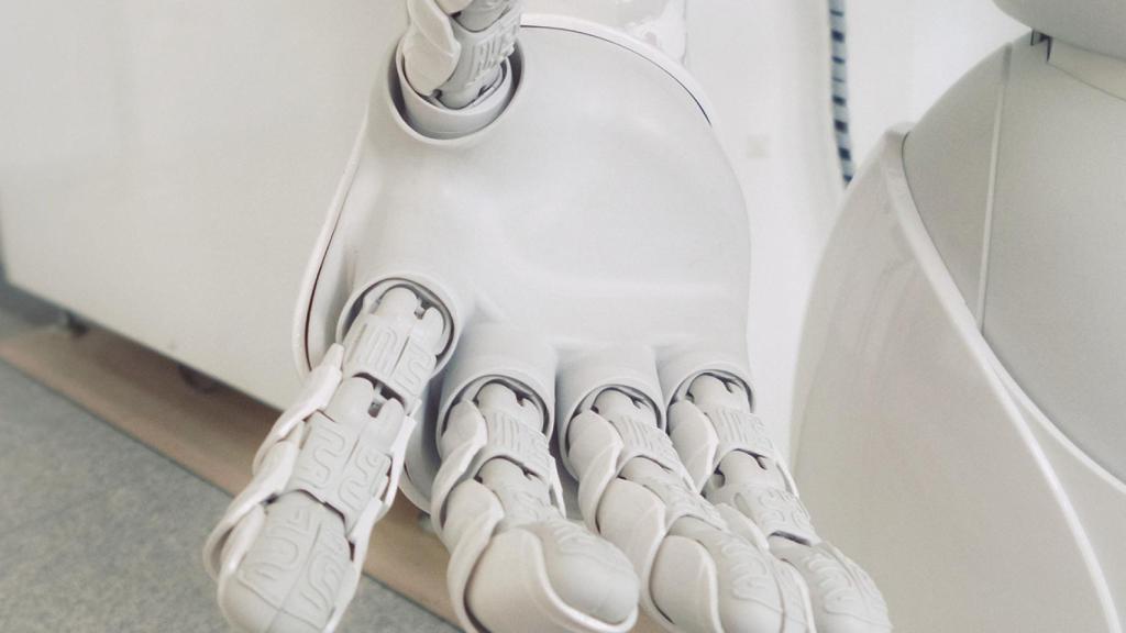 Los humanos confían más en los robots que explican lo que hacen