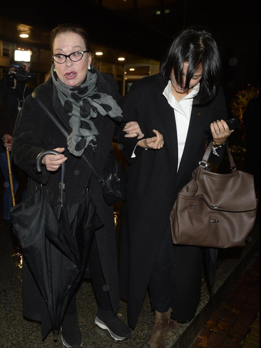 La cantante Massiel llegando al tanatorio.