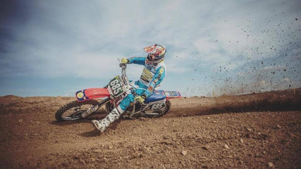 Pilotos disfrutando de las instalaciones de Totana donde en noviembre se celebró una carrera internacional.