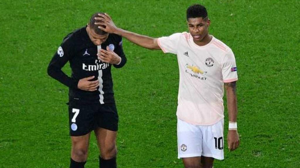 Mbappé, consolado por Marcus Rashford