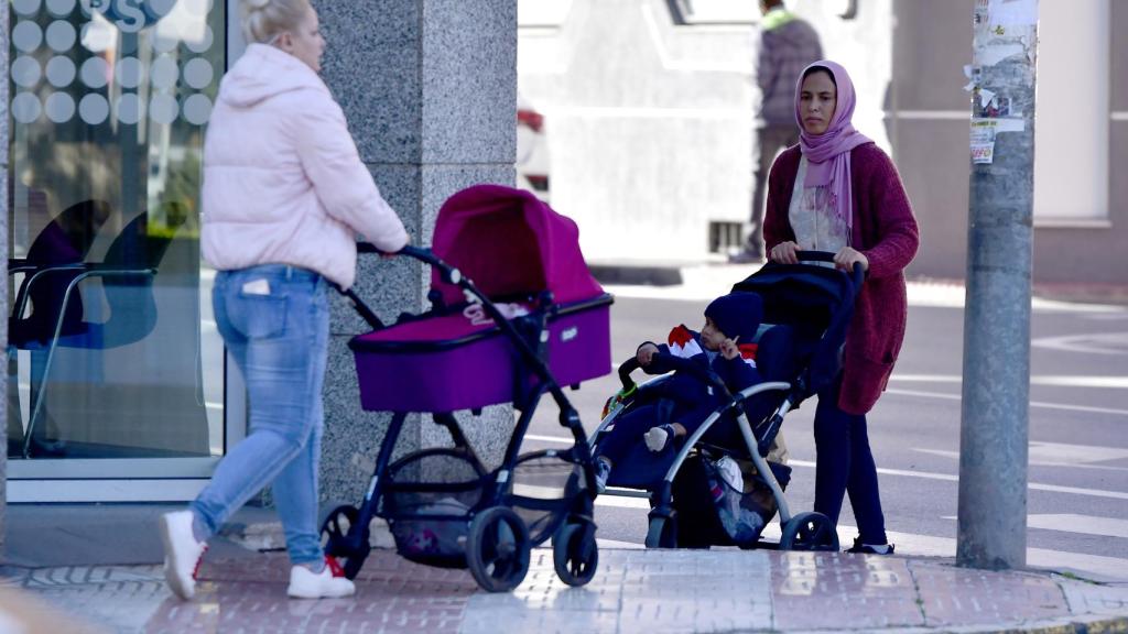 En Roquetas de Mar, en el Poniente almeriense, hay censadas personas de 117 nacionalidades distintas.