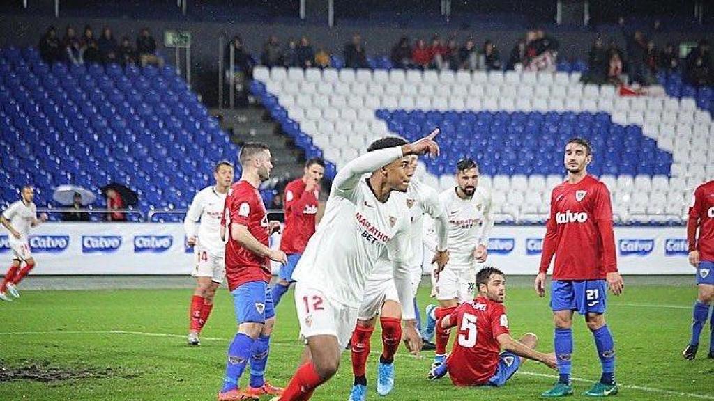 Foto del partido del Sevilla esta semana en Riazor