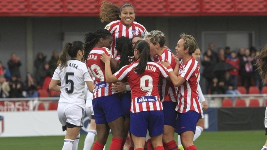 Las jugadoras del Atleti celebran uno de los goles