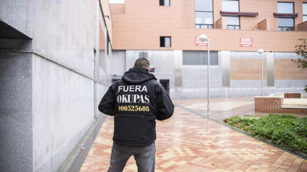 Valentín es agente de la empresa desde hace varios años.