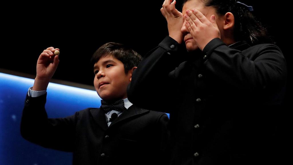 Nerea, la niña que se ha emocionado al cantar el quinto premio