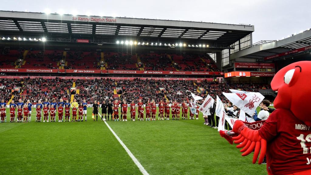 El Liverpool Ladies, en el primer partido disputado por el equipo femenino en Anfield