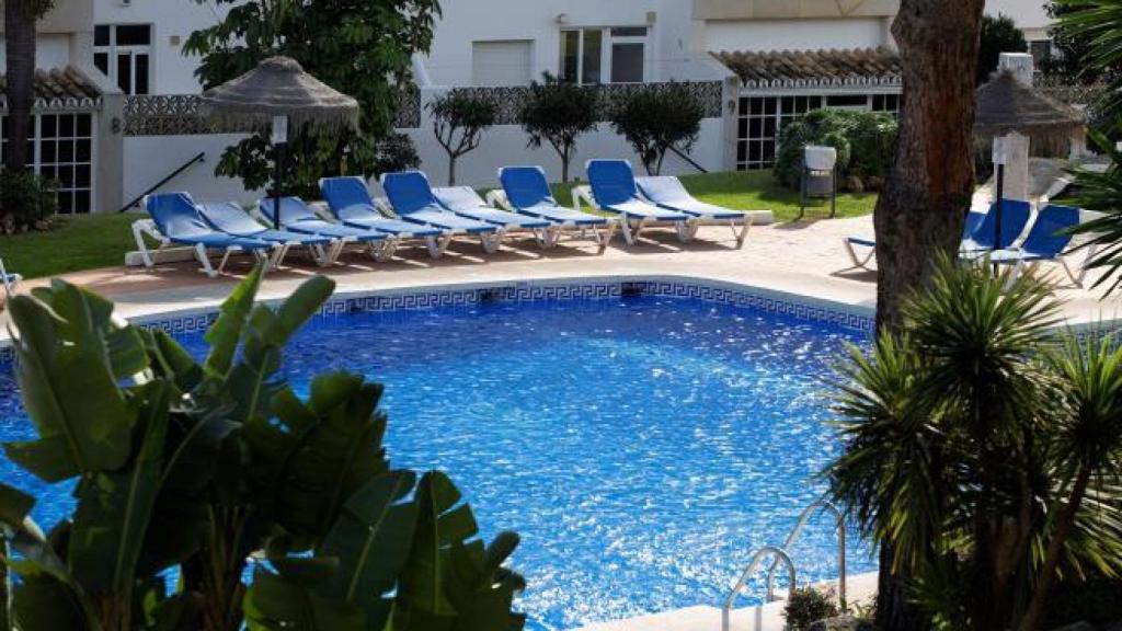 La piscina de Mijas donde se ahogaron los tres familiares.