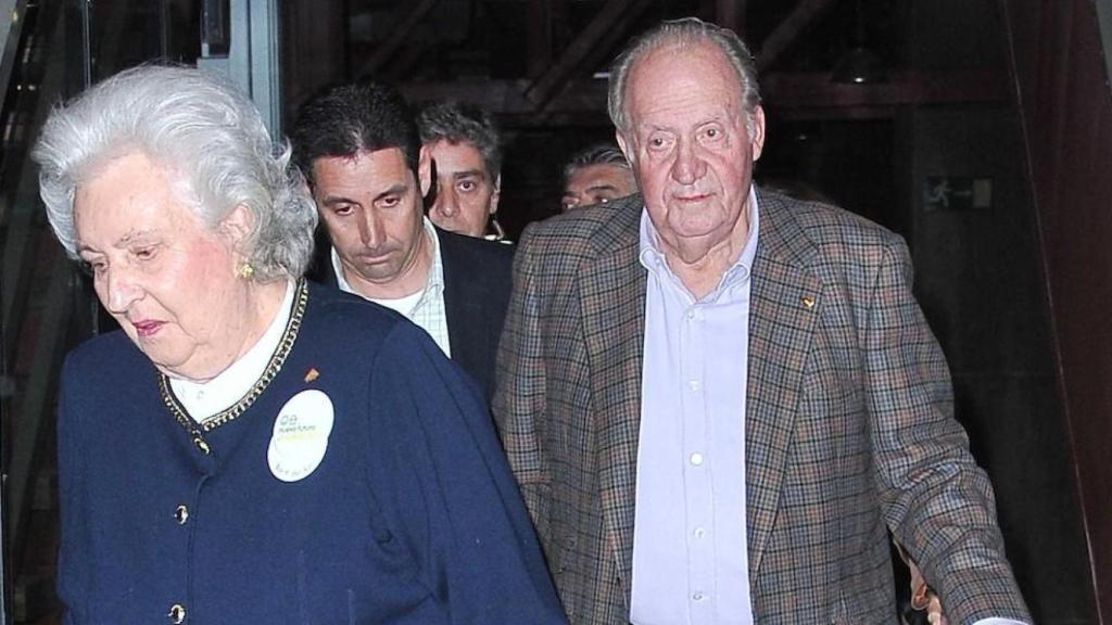 La infanta Pilar y Juan Carlos I.
