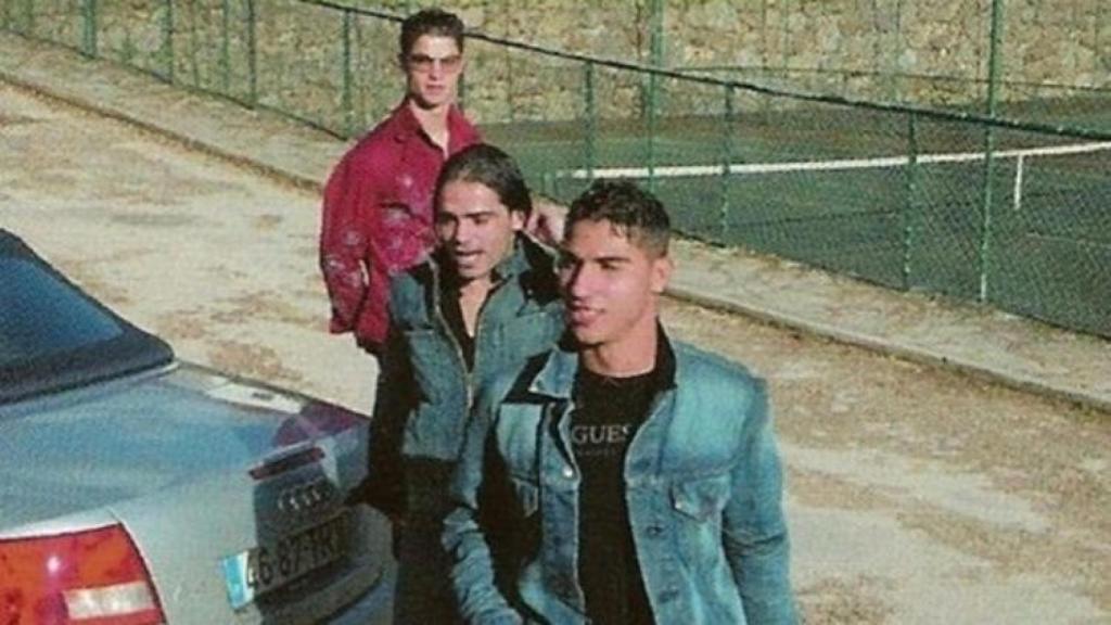 Cristiano Ronaldo (detrás), Antoñito (en medio) y Ricardo Quaresma (delante), en el Sporting de Portugal
