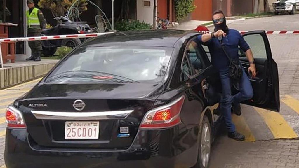 Uno de los escoltas de la embajada española en Bolivia.