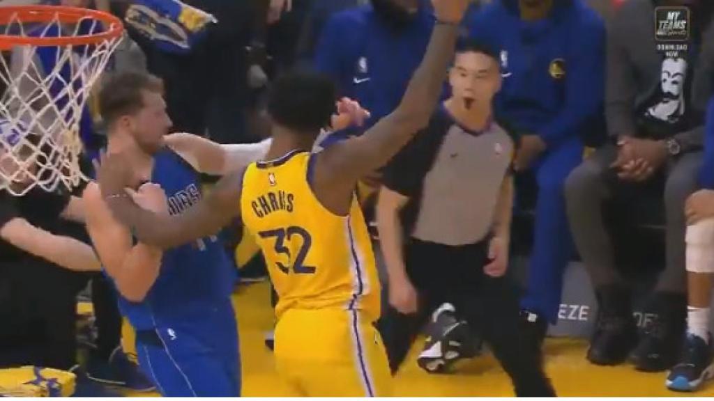 El empujón de Marquese Cris a Doncic