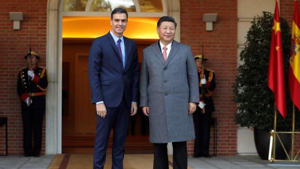 Pedro Sánchez con el presidente chino, Xi Jinping, en una reunión en la Moncloa en 2018.