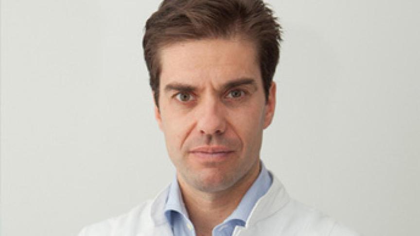 El cirujano Victor Salagaray.