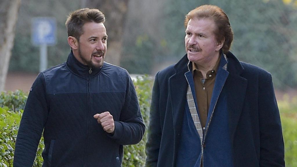 Alexis Ledgard y el que hasta ahora creía su padre, Edmundo Arrocet.