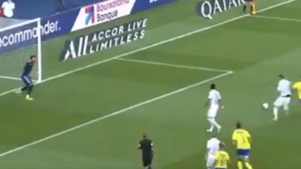 Neymar se la pasa a Icardi