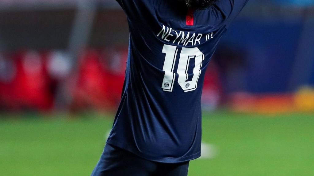 Neymar Jr. celebra el triunfo ante el RB Leipzig en la Champions League