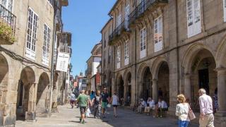 Hoteles, campings y apartamentos impulsan el atractivo turístico de Galicia en julio