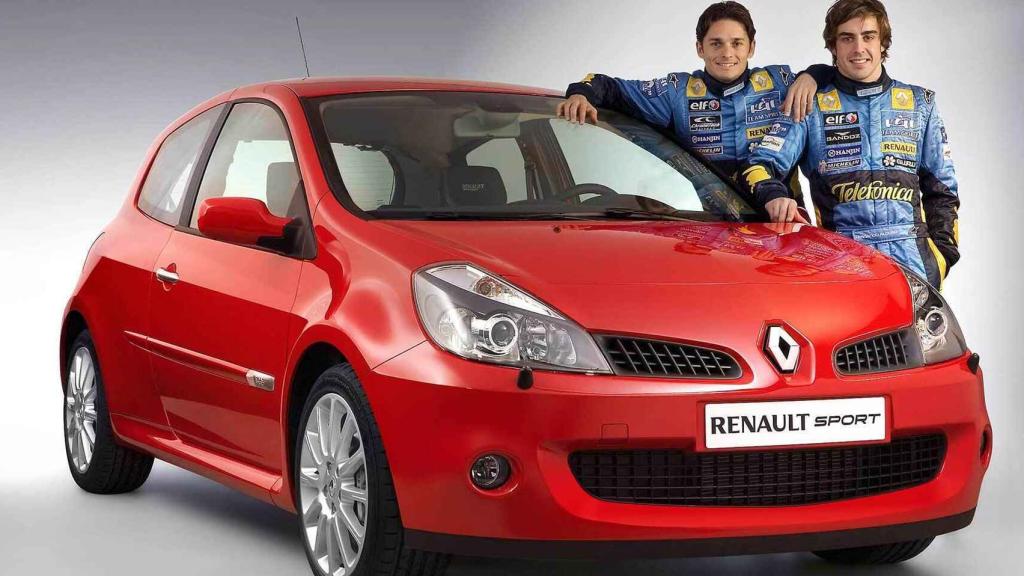 Alonso era imagen junto a Fisichella del nuevo Clio desarrollado por Renault Sport.