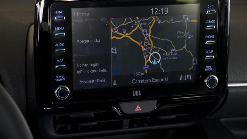 Pantalla central del Toyota Yaris.