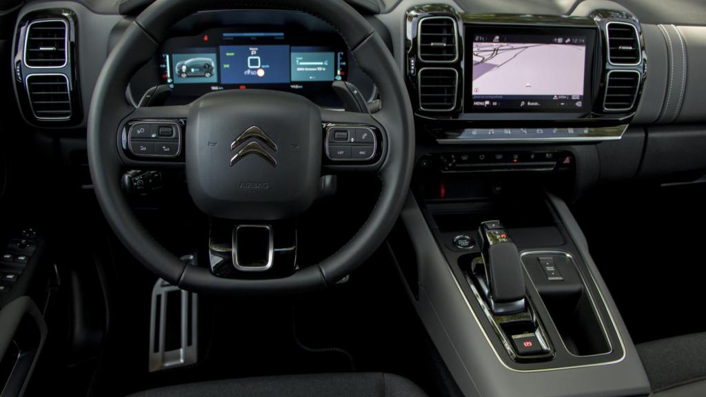 El interior ofrece ahora mayores dosis de tecnología.