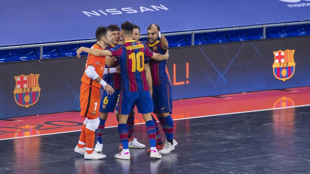 El Barça de fútbol sala celebra un gol