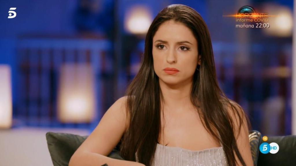 Inma durante su charla con Sandra Barneda en 'La isla de las tentaciones'.