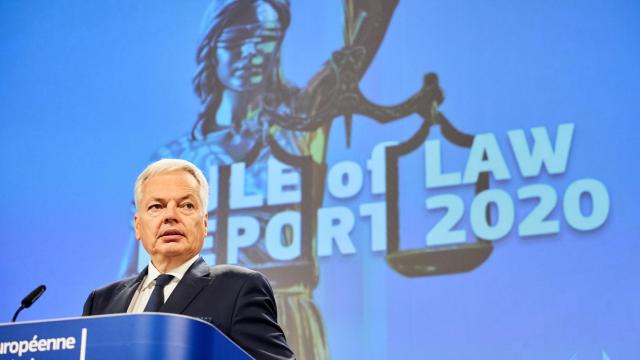 El comisario de Justicia, Didier Reynders, durante la presentación del informe sobre el Estado de derecho en la UE