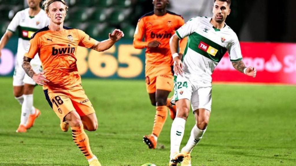 Imagen del partido entre el Valencia y el Elche