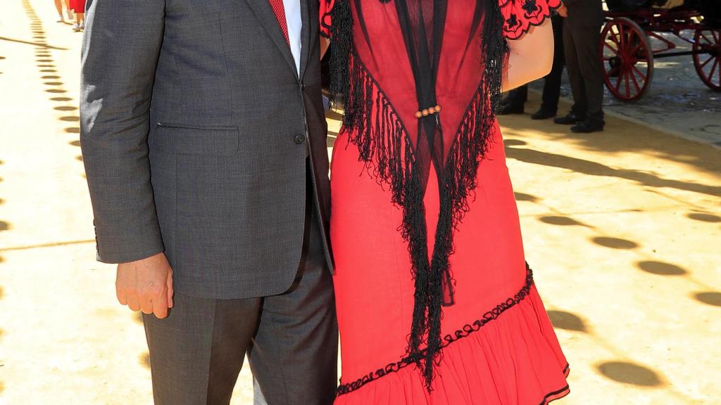 Alejandra Salinas y su pareja, José María Michavila, en la Feria de Sevilla.