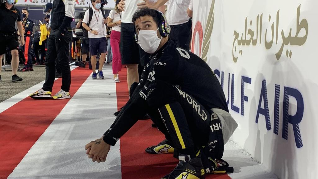 Ricciardo antes de la salida en el GP de Bahréin
