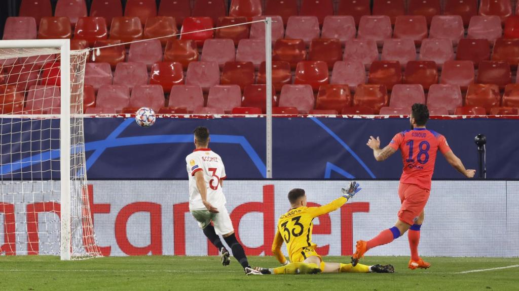Gol de Giroud ante el Sevilla