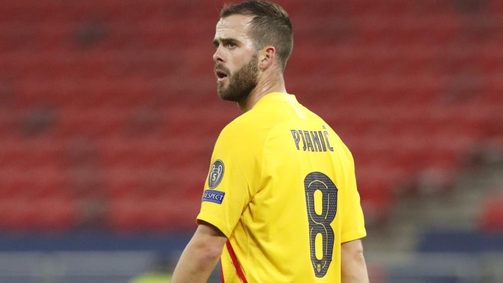 Miralem Pjanic, con la camiseta amarilla del Barcelona