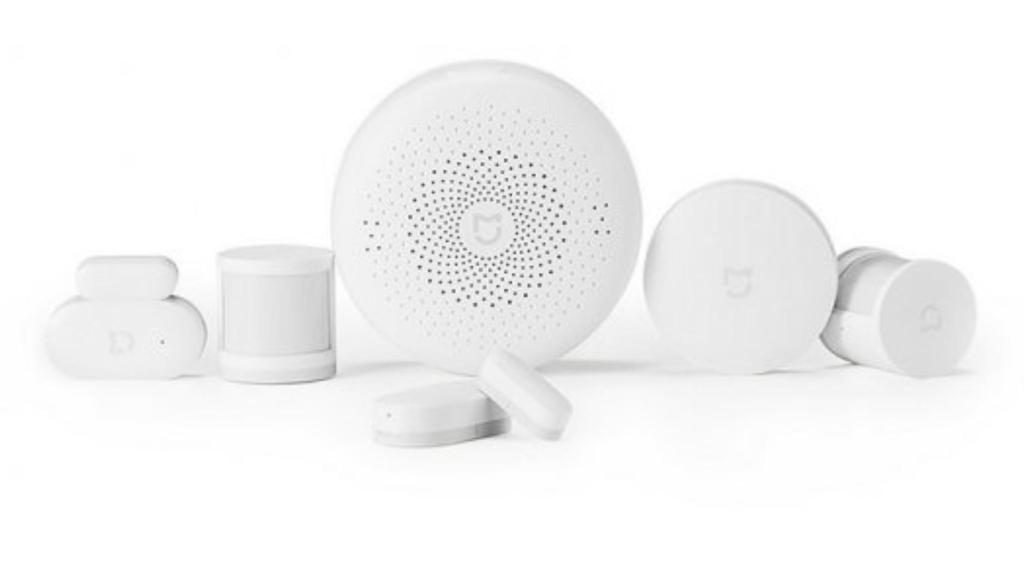 Todo lo que incluye el kit de alarma Xiaomi Smart Sensor Set.
