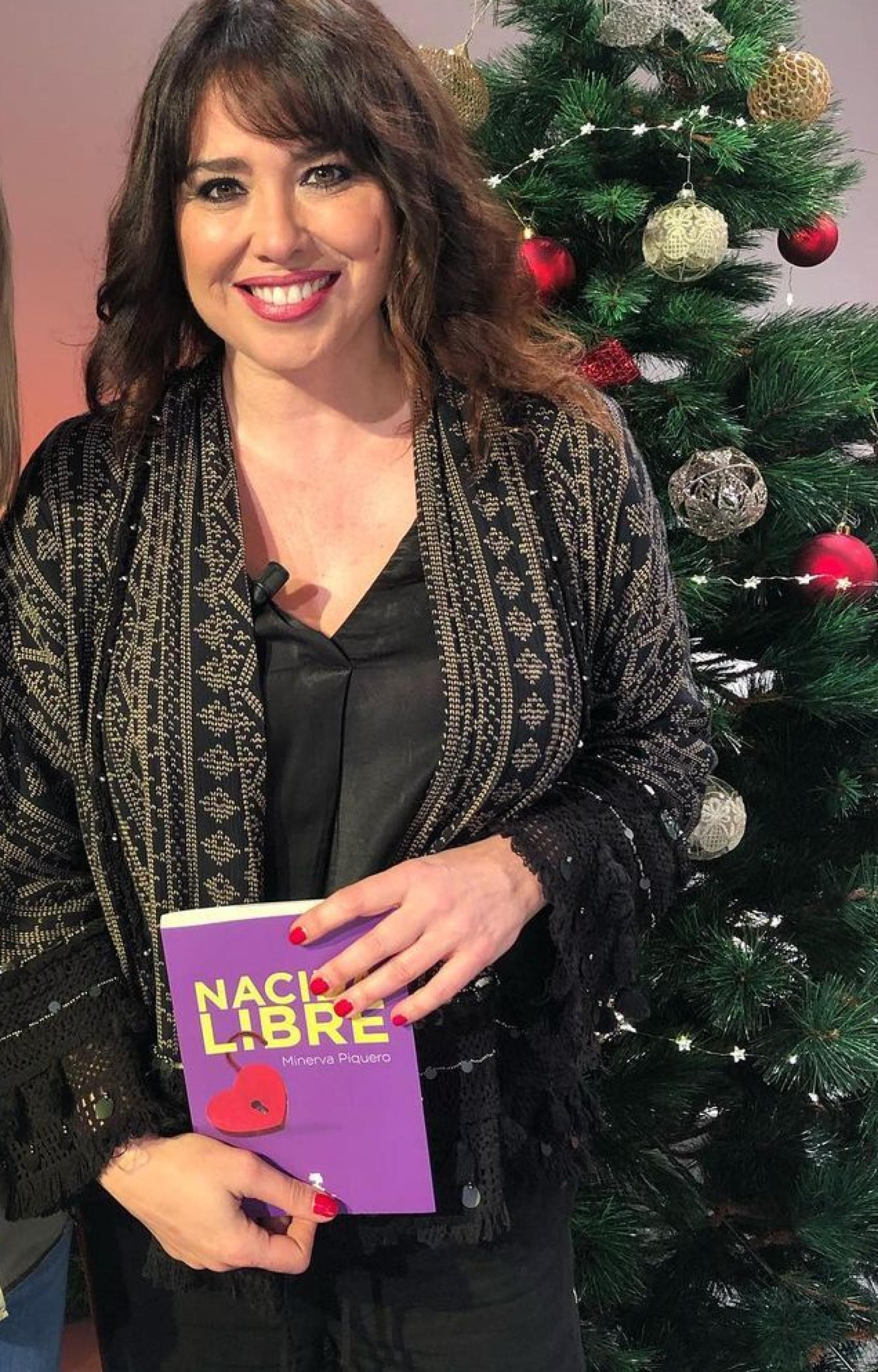 Piquero lanzó su primera novela en octubre de 2019, 'Nacida Libre'.