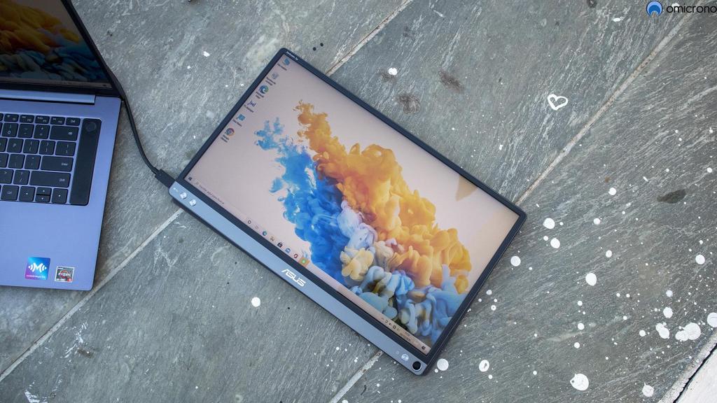 Pese a que en las fotos parezca lo contrario, sus ángulos de visión son excelentes.