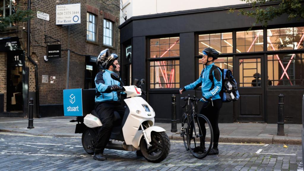 Repartidores de Stuart.