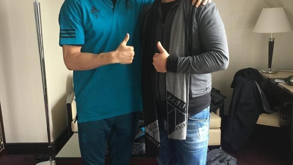 Hugo Aveiro y Cristiano Ronaldo, posando juntos. Foto: Instagram