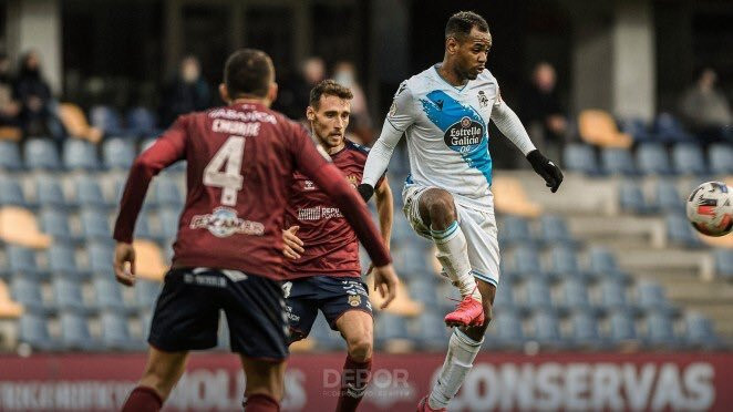 El Pontevedra-Deportivo apenas contó con jugadores gallegos sobre el terreno. Foto: RC Deportivo