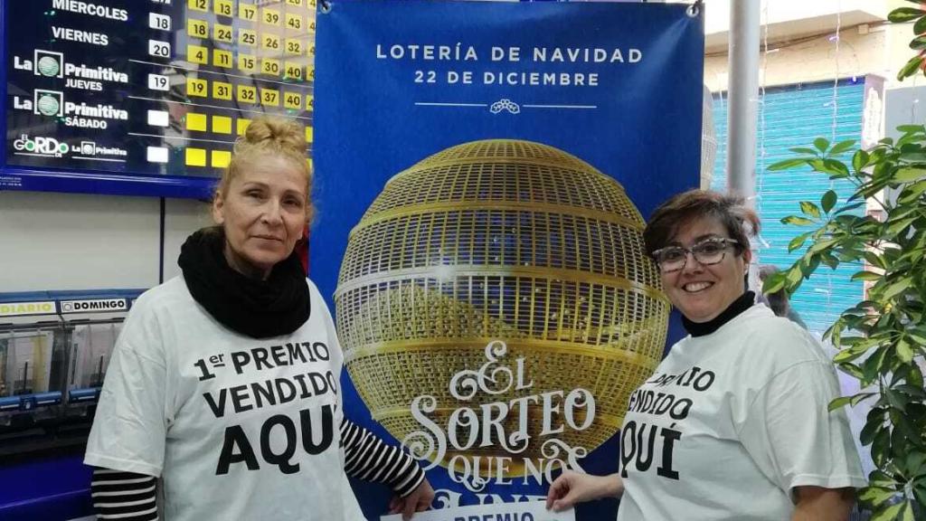 Dos empleadas en la Administración nº1 de San Vicente del Raspeig (Alicante) que en 2019 repartió 80 millones de El Gordo.