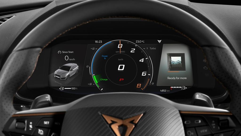 Volante y cuadro de un nuevo modelo de Cupra.