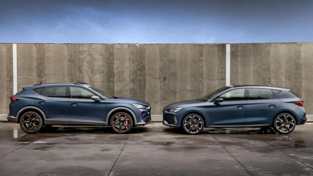 El Cupra Formentor y el Cupra León, frente a frente.