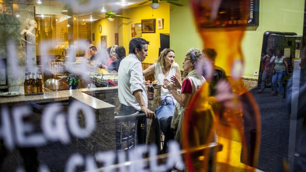 Las cenas españolas: afecta más la hora que el contenido.