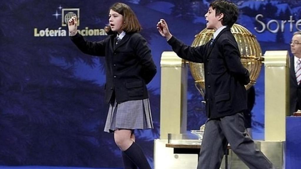 Imagen de archivo de los niños de San Ildefonso. Efe