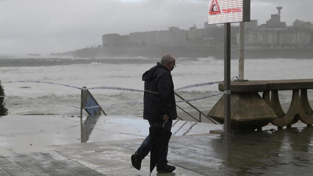 temporal tiempo lluvia orzán riazor olas