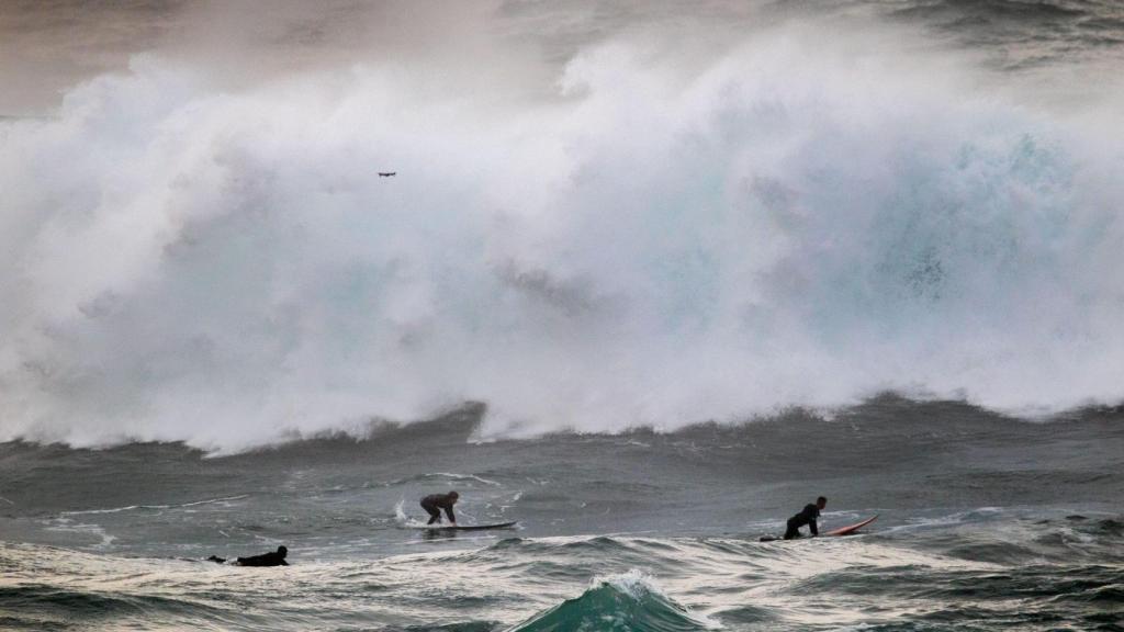 Surfistas en O Portiño.