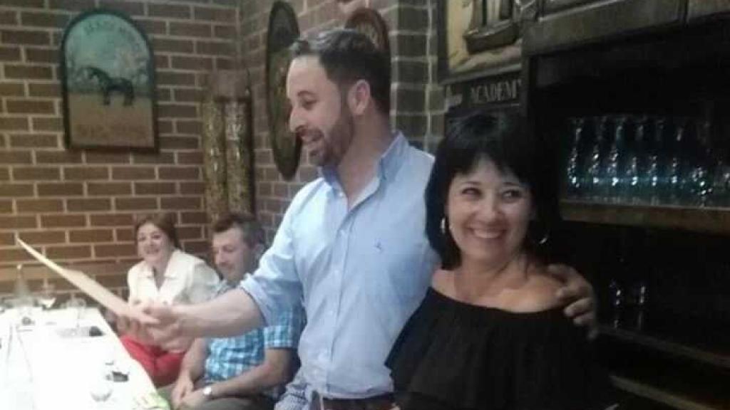 Carmen Gomis, presidenta de TúPatria, junto a Santiago Abascal.